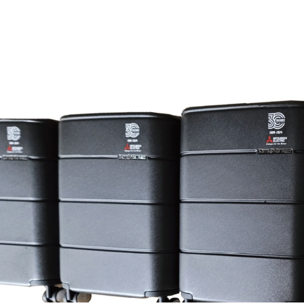 新秀麗橫向紋理拉桿箱  防刮抗壓黑色20英寸