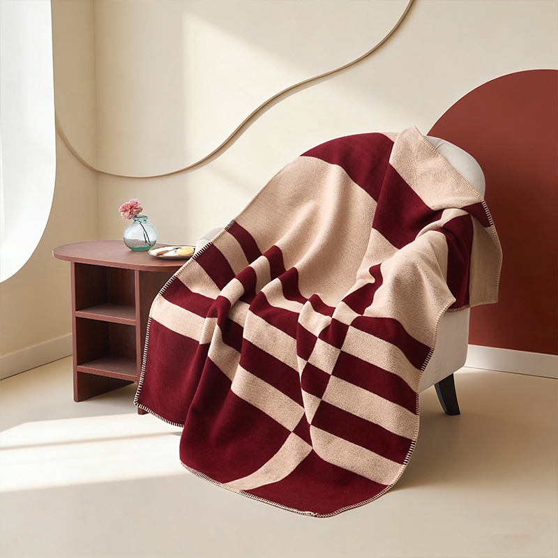 花花公子  晚枫织信零压毯PB-25MC889