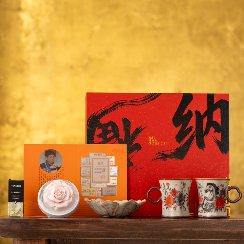 母亲节瓷雕玫瑰香薰精油对杯套装
