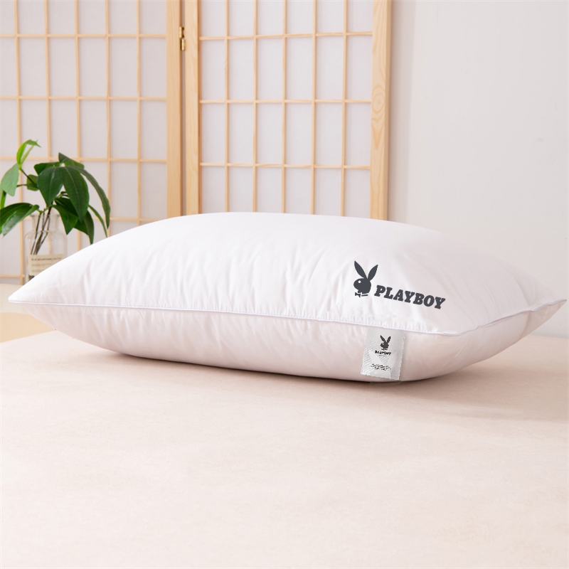 花花公子  全棉羽丝绒水洗枕PB-25MC773