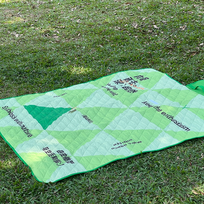 又见美物  折叠手拎多用地垫EB1Z13