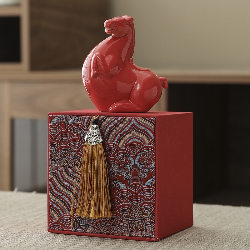 瓷伽什  马年鸿运开门红福马摆件CJS-KMH-001