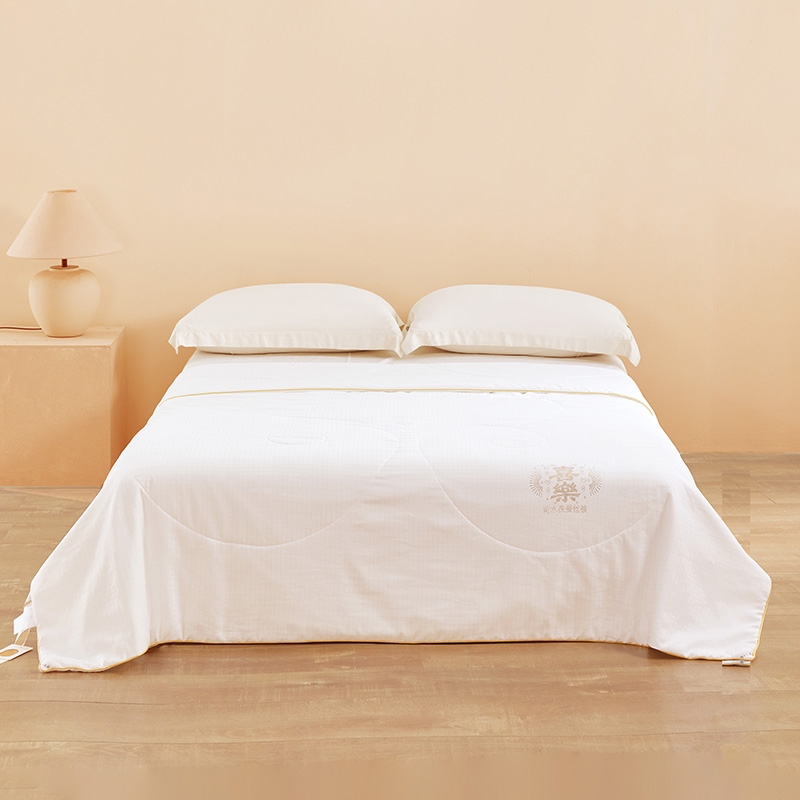 法国啄木鸟（Z.M.N.）  喜樂可水洗蚕丝被喜樂ZCB-0033