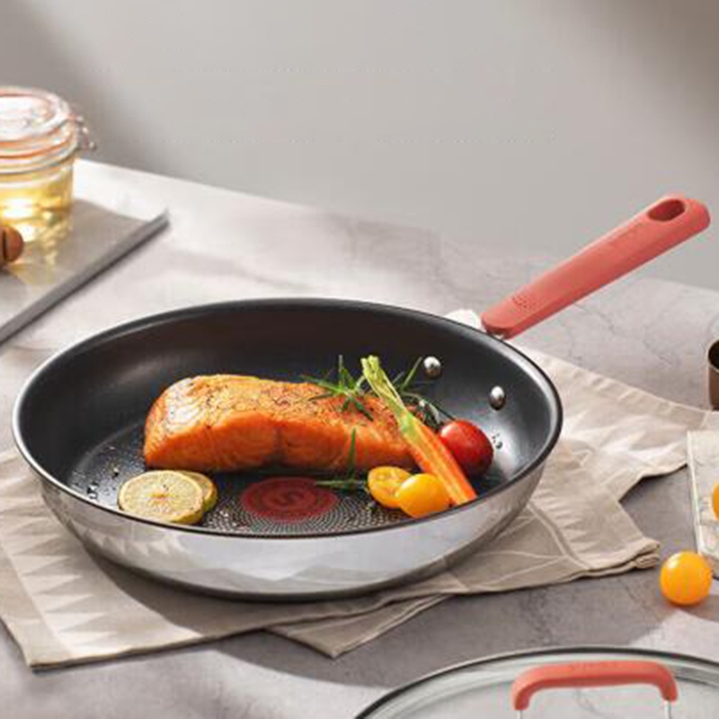 苏泊尔  火红点聚油煎锅SJ26CC1