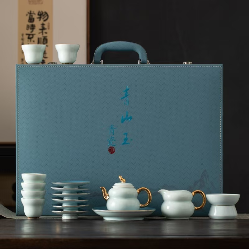 青山玉福禄描金17头茶具